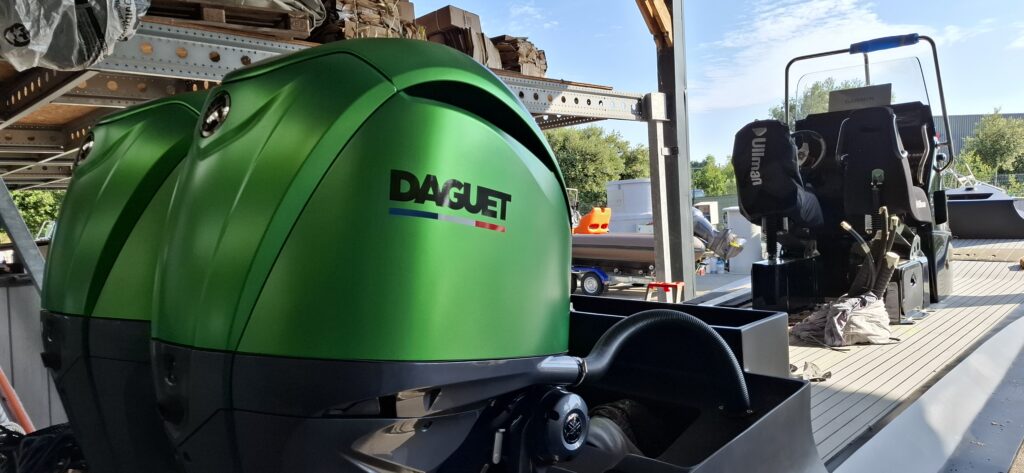 Covering Vert DAGUET sur les capots moteurs